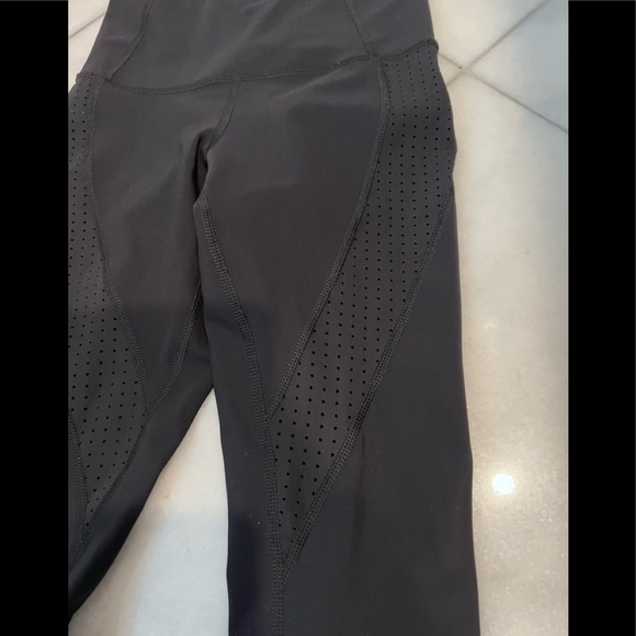 Lululemon pants. A11 - Picture 2 of 6